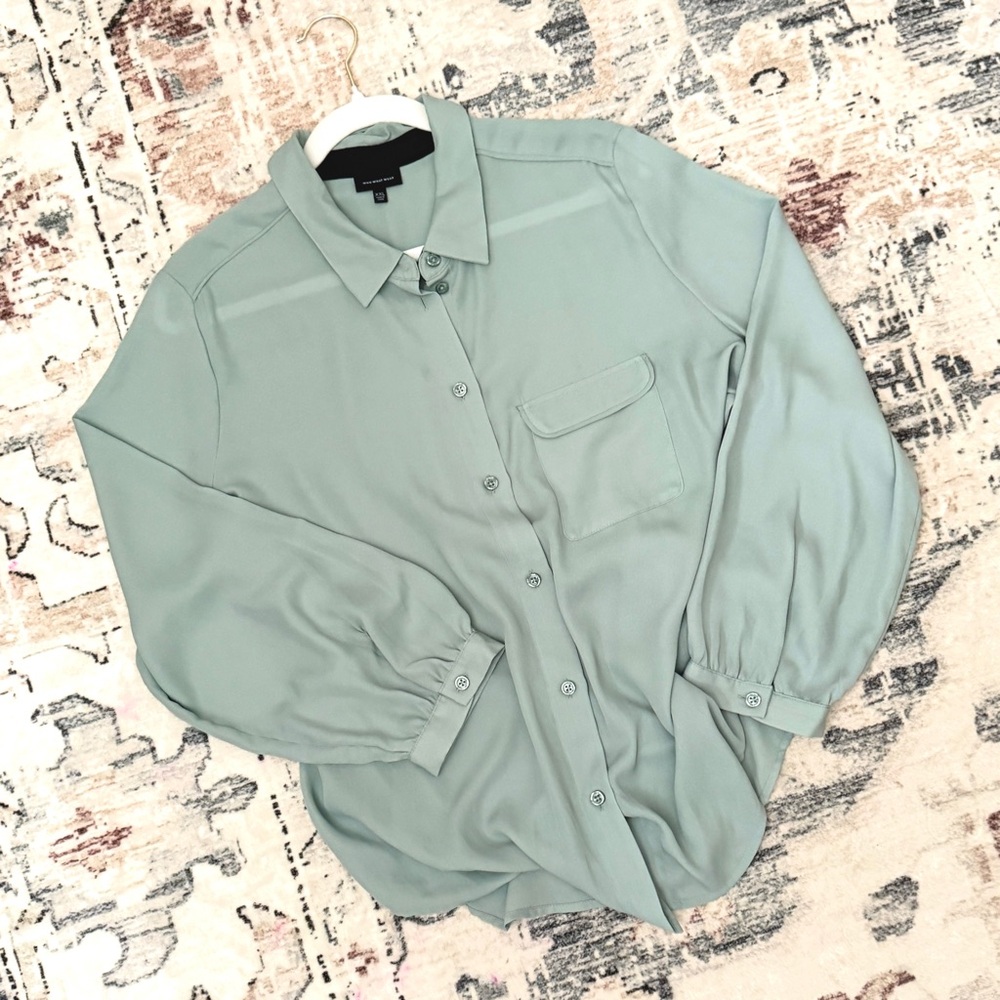 Who What Wear Sage Relaxed Button Front Blouse 💣